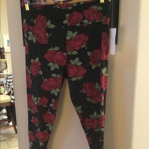 Lularoe EUC Tall and Curvy